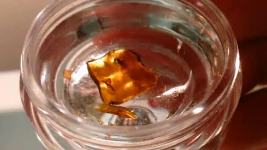 cannabis shatter edited